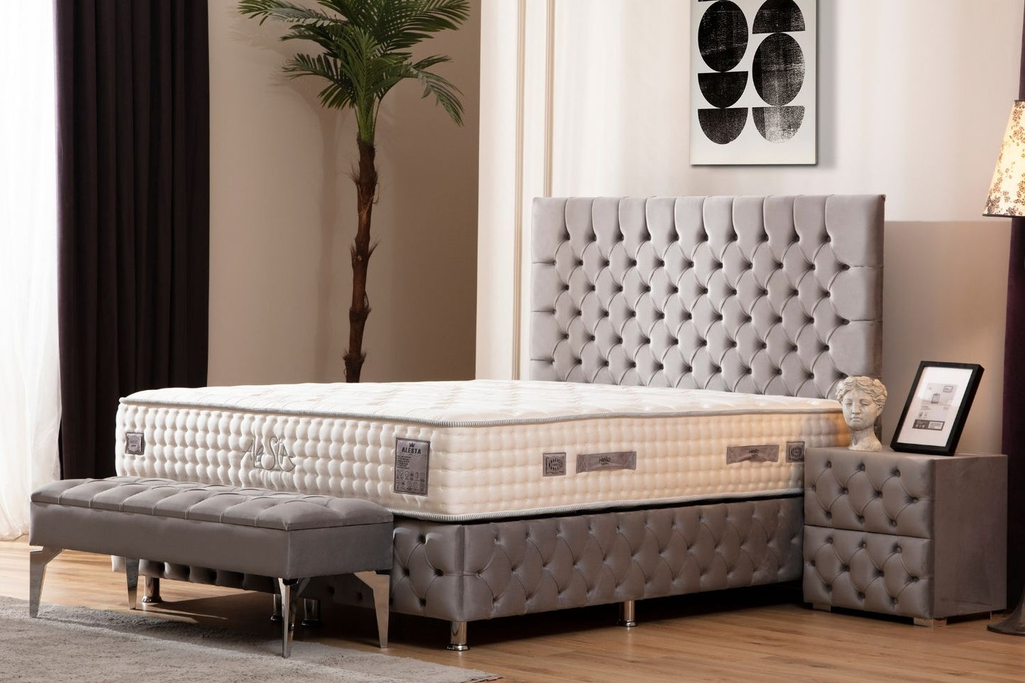 Storage Bed - Lagos - Tufted Velvet